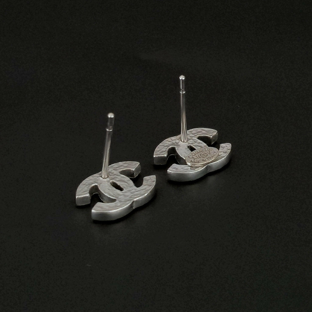 Chanel Silver Crystal CC Earrings - with Box - The Luxury VintageChanel Silver Crystal CC Earrings - with BoxThe Luxury VintageChanel Silver Crystal CC Earrings - with Box