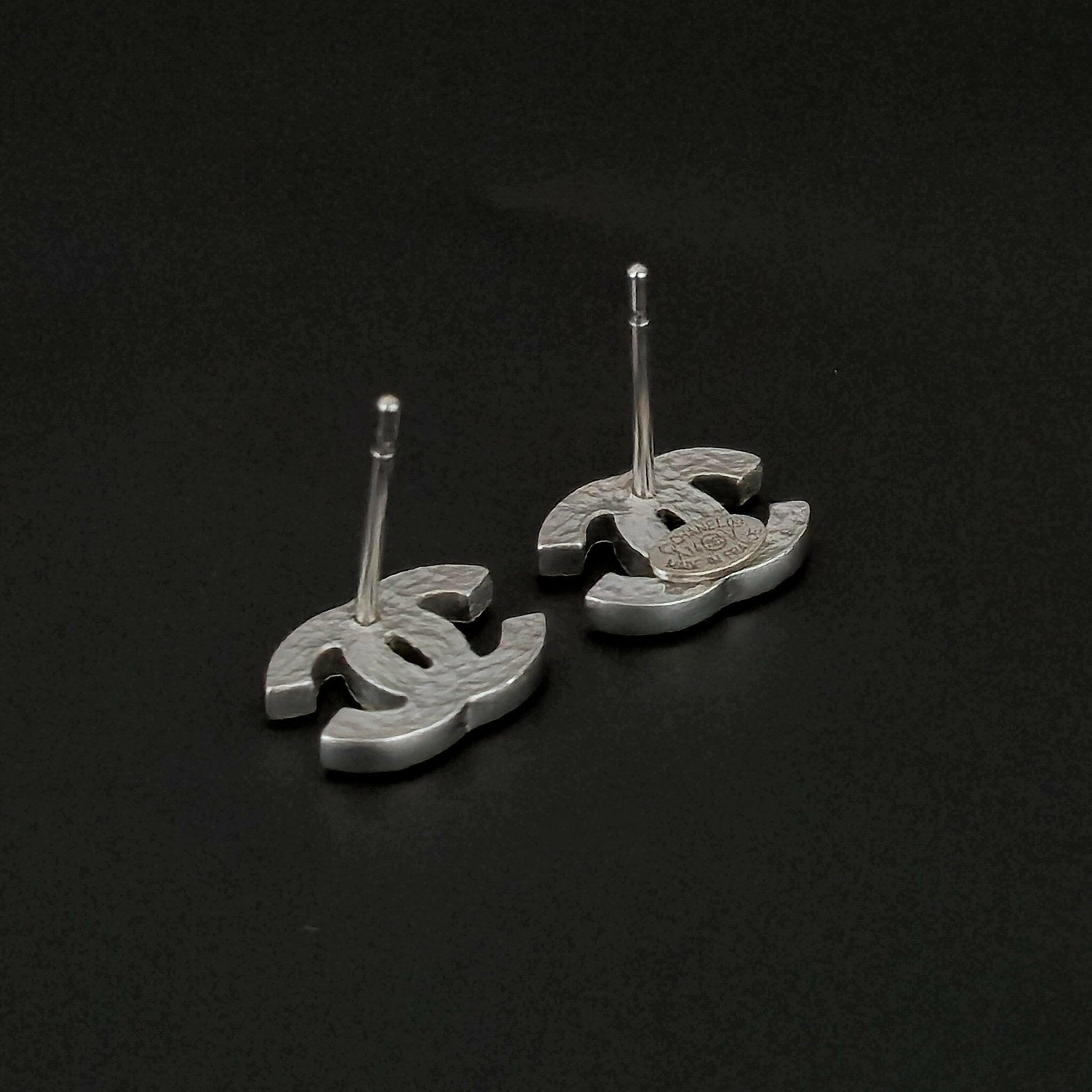 Chanel Silver Crystal CC Earrings - with Box - The Luxury VintageChanel Silver Crystal CC Earrings - with BoxThe Luxury VintageChanel Silver Crystal CC Earrings - with Box